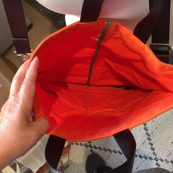 Gently Loved Chester Wallace Upright Tote Unisex - Picture 4 of 13